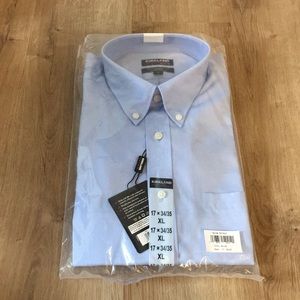 Kirkland Signature 17 x 34/35 Men’s Dress Shirt